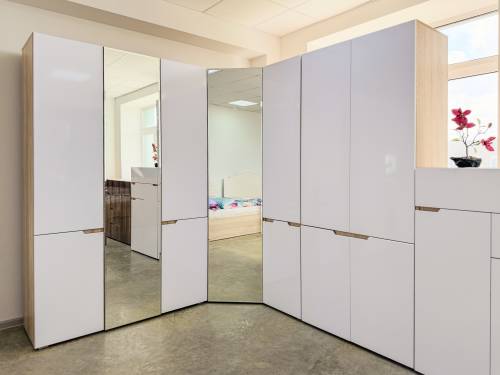 Белый спальный гарнитур в стиле минимализм "ТРИО" Белый спальный гарнитур в стиле минимализм "ТРИО" - Фабрика ЭКО